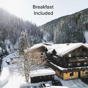 Panzió Ledererguetl - Jokercard & Parkplatz Inkl Saalbach-Hinterglemm